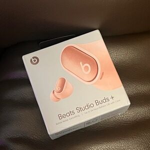 Beats Studio buds + by dre